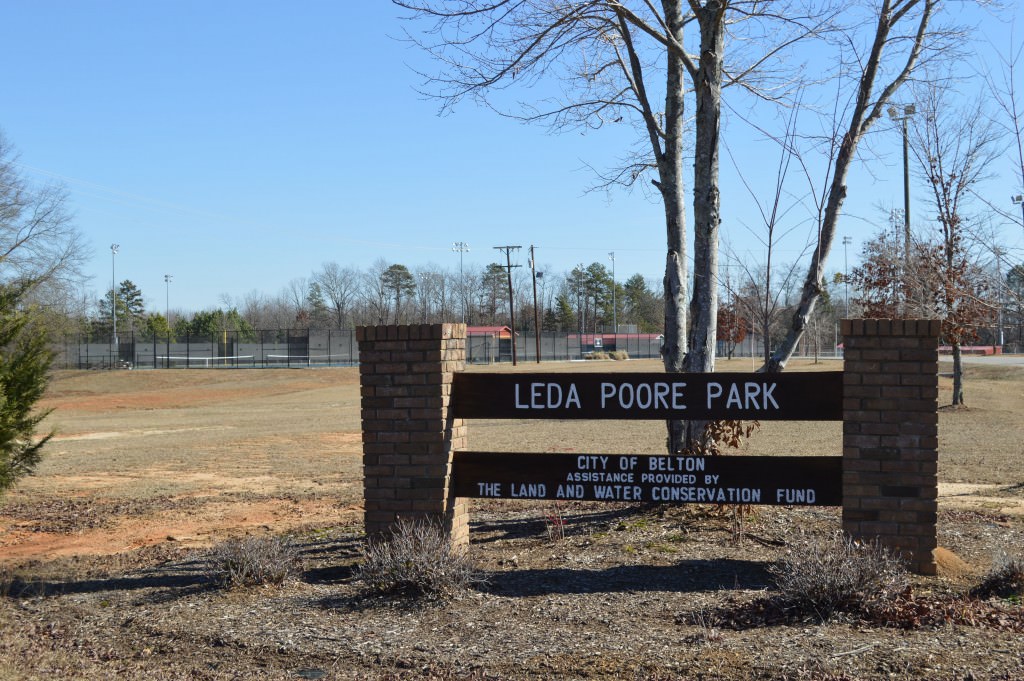 Leda Poore Park includes soccer fields, baseball and softball fields and 6 tennis courts